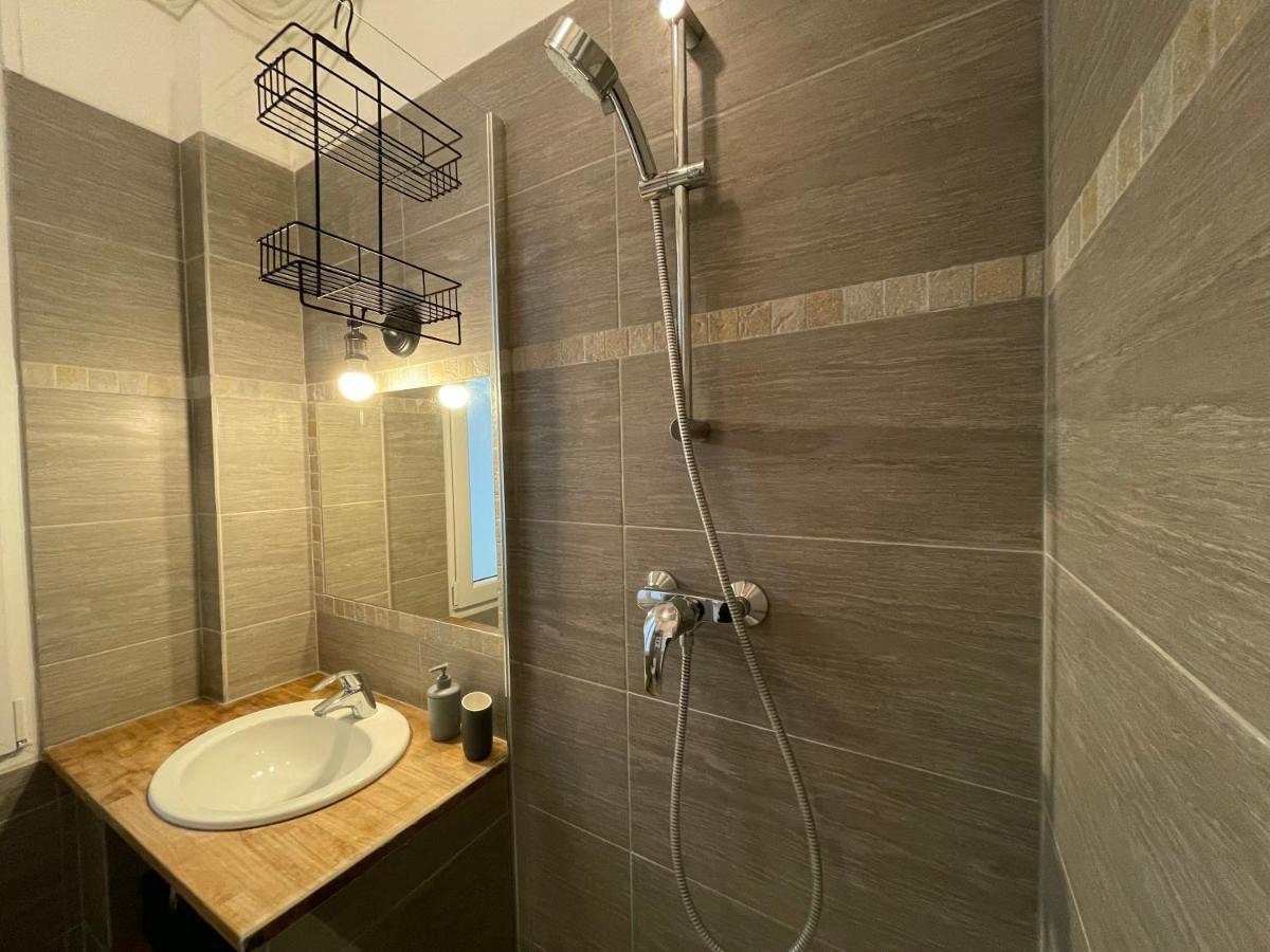 Nice Renting - Notre Dame - Cosy Loft Perfect View On The Roofs מראה חיצוני תמונה